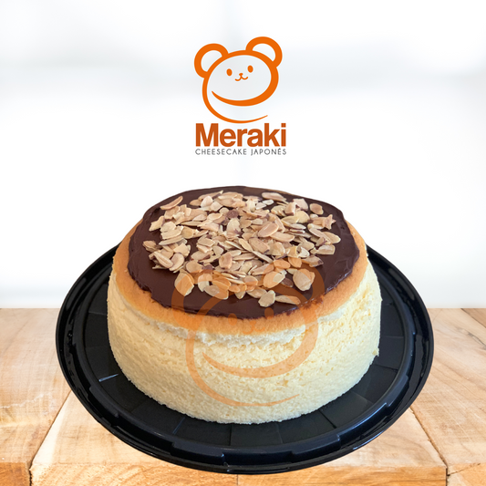 Cheesecake Japonés Nutella con almendra